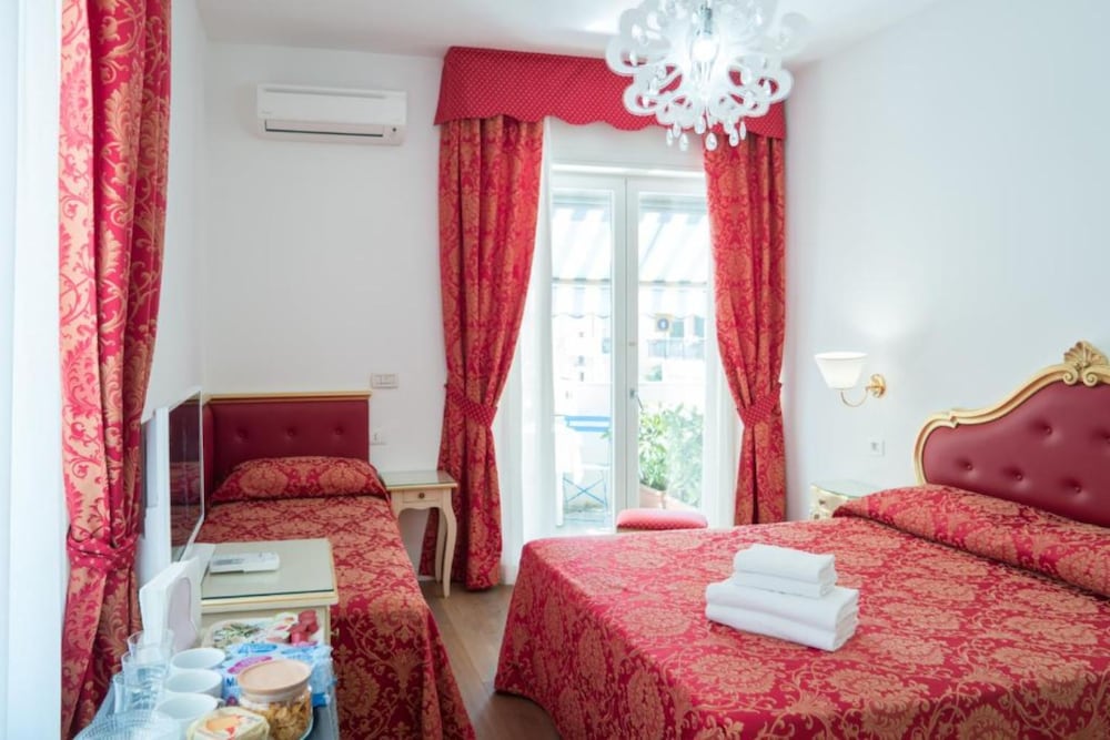 Double Room, Balcony (Suite) photo 2