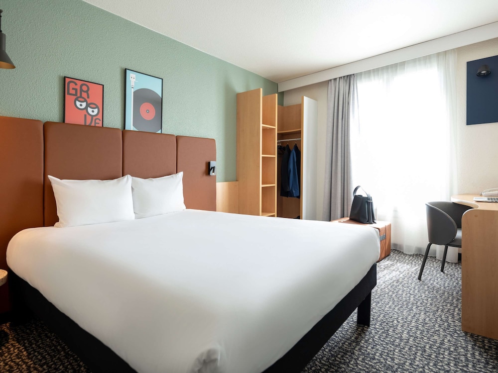 Standard Room, 1 Double Bed thumbnail 5