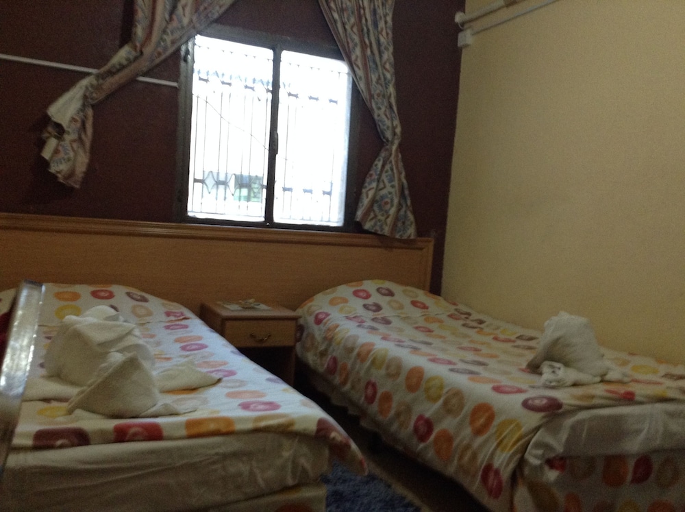 Standard Double Room (Shared Bathroom) photo 2