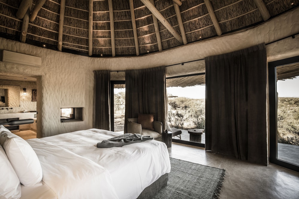 Deluxe Room, Multiple Beds (2-Bedroom Hut) photo 3