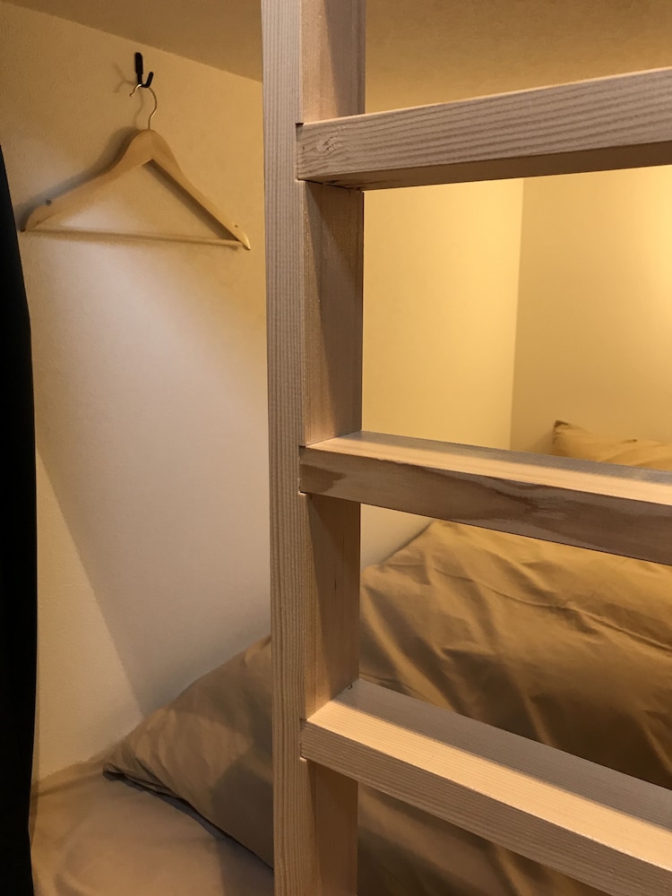 Mixed Dormitory Room photo 3