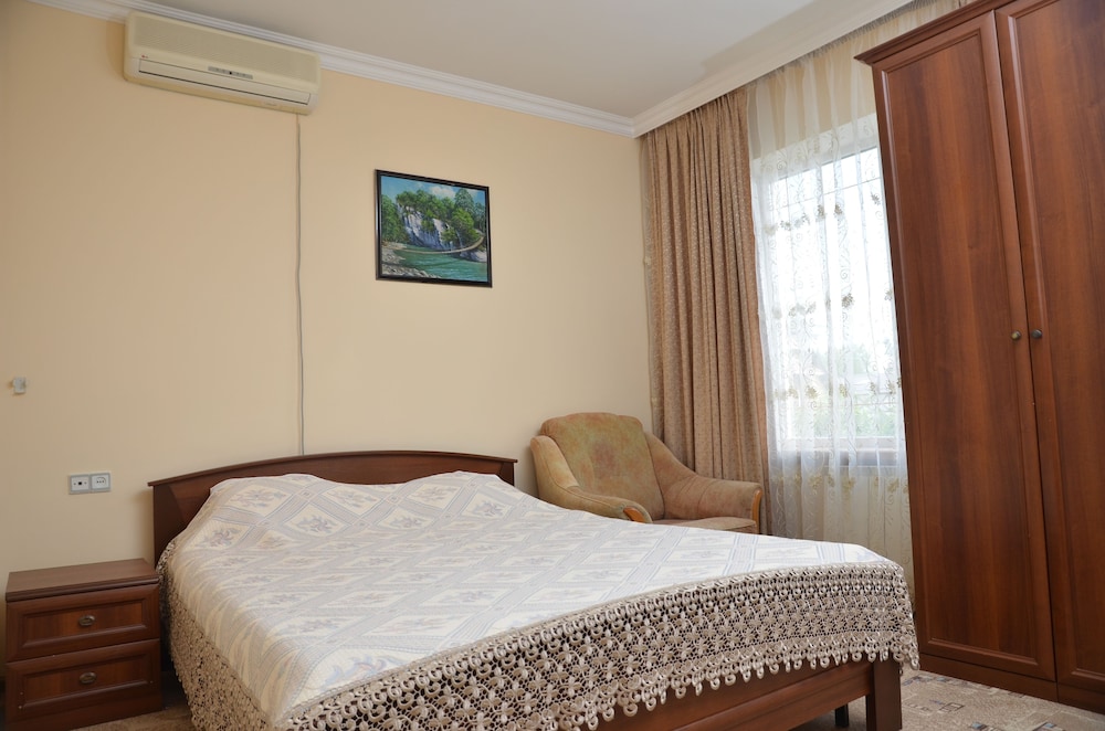 Standard Double or Twin Room photo 2