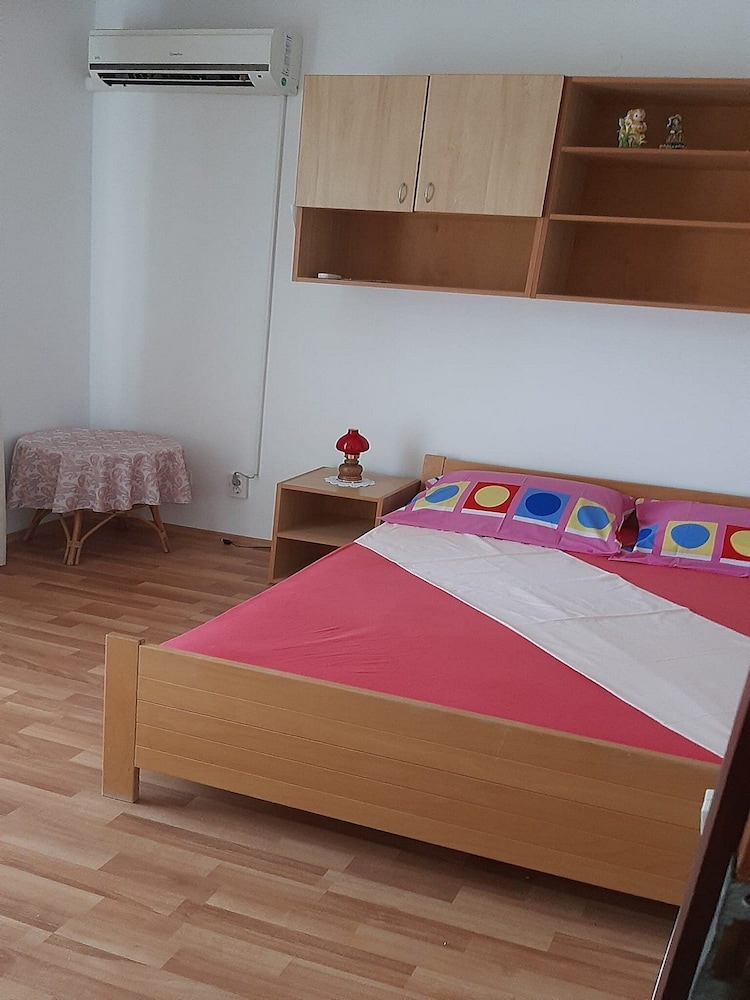 Apartment (Two Bedroom Apartment with Terrace an) photo 1
