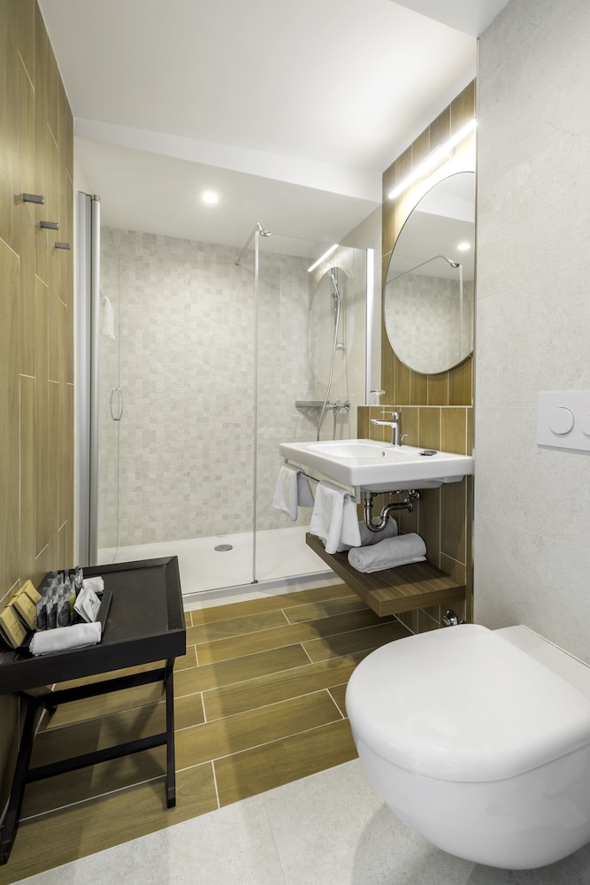 Suite, 2 Bedrooms, 2 Bathrooms - Photo 4