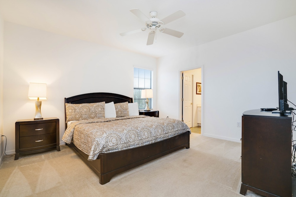 Villa (2609ROSEMONT)