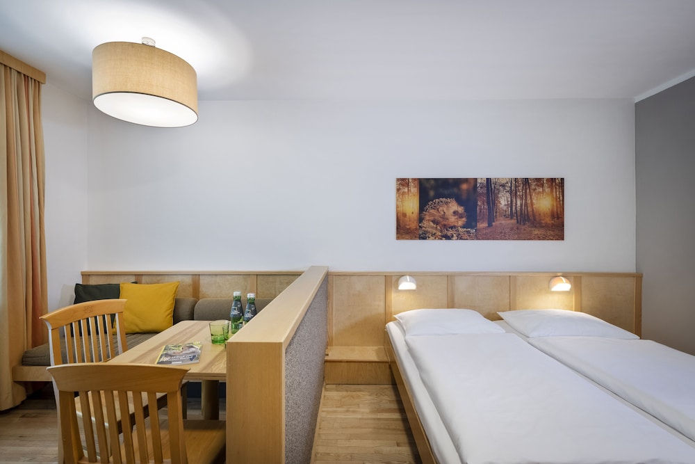 Standard Five - Bedroom photo 2