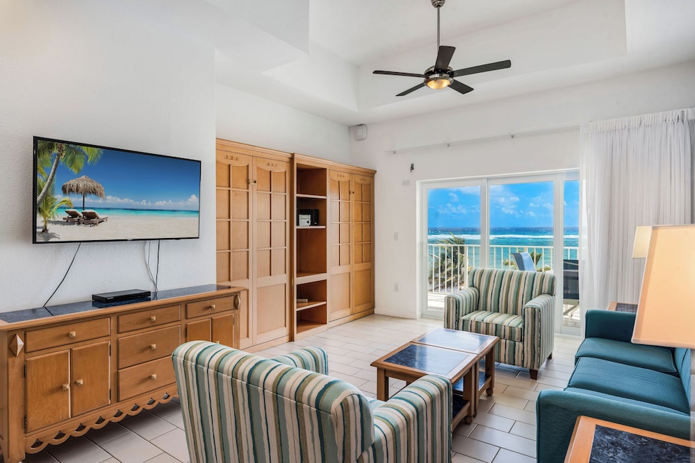 Beachfront 1 Bedroom Condo - Photo 1