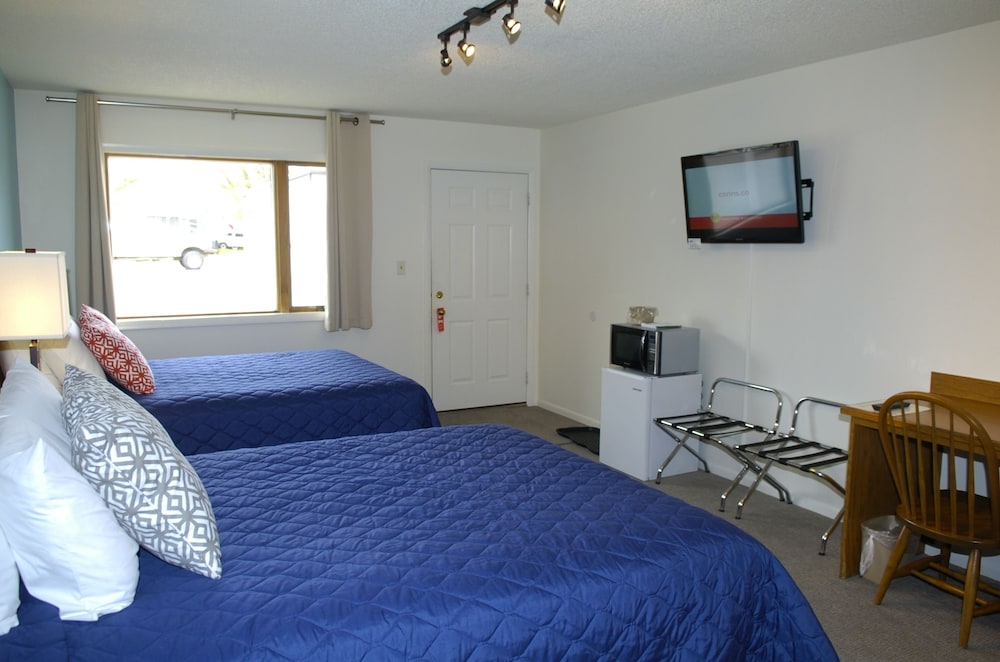 Superior Double Room, 2 Queen Beds, Private Bathroom, Ground Floor photo 3