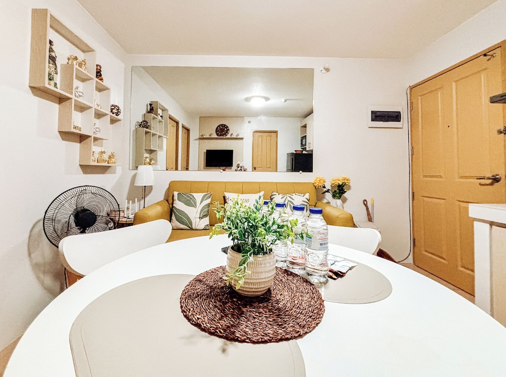 Condo, 2 Bedrooms
