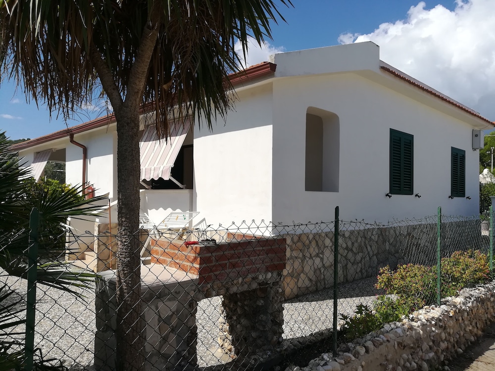 Villa, 2 Bedrooms, Smoking, Balcony