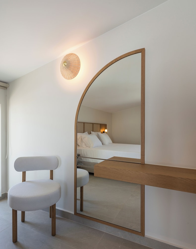 Beachcomber Suite - Beachfront with Private Pool - Photo 2