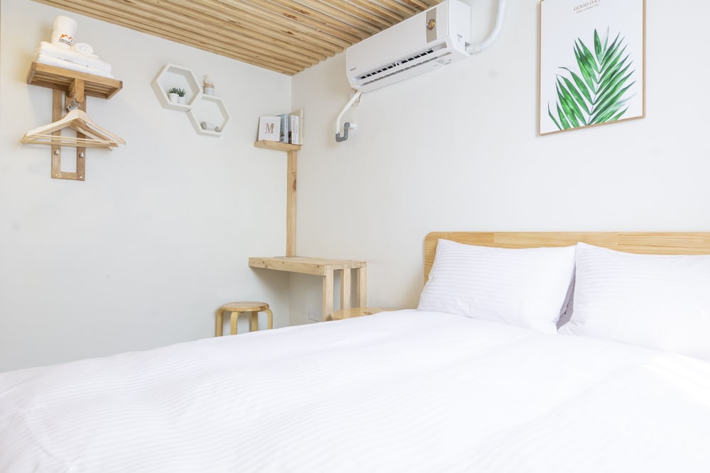 Standard Double Room - Photo 12