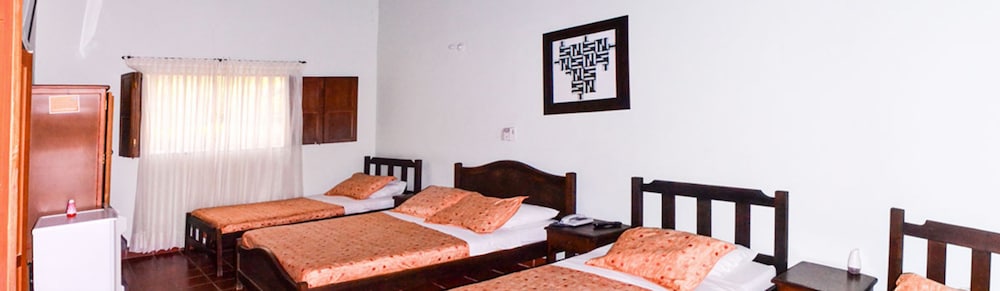 Room, Multiple Beds photo 1