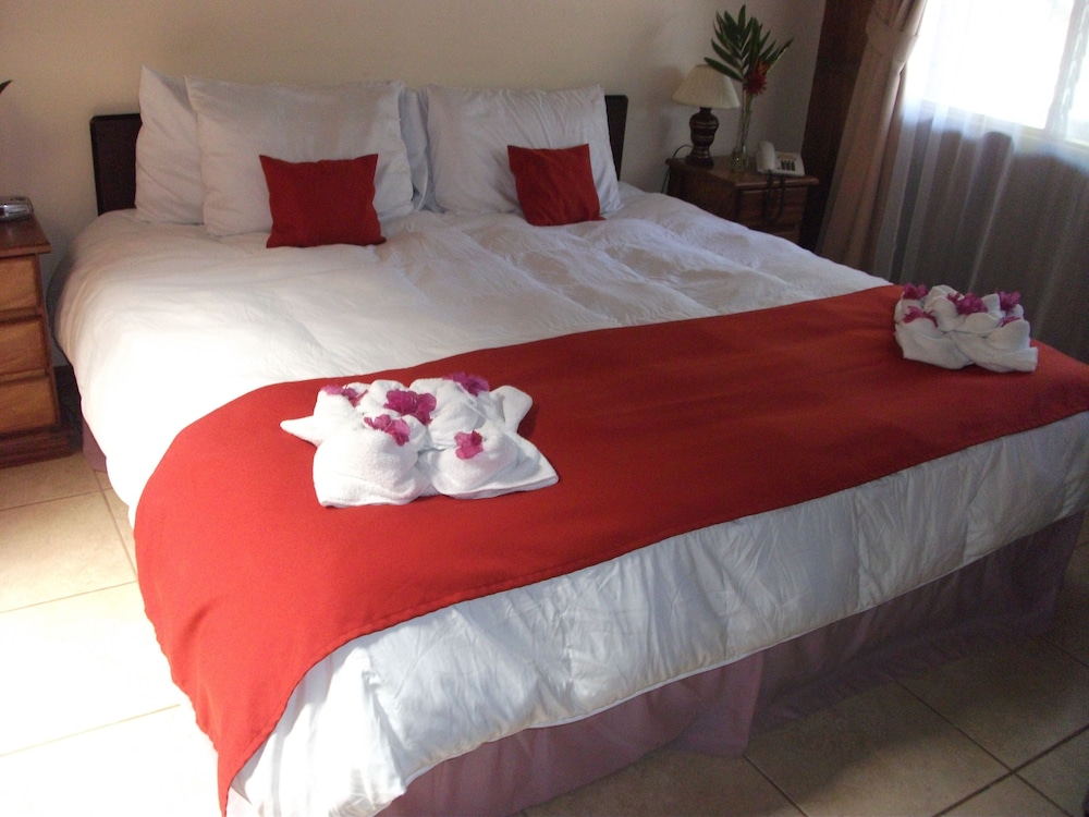 Presidential Suite, 1 King Bed, Jetted Tub photo 2