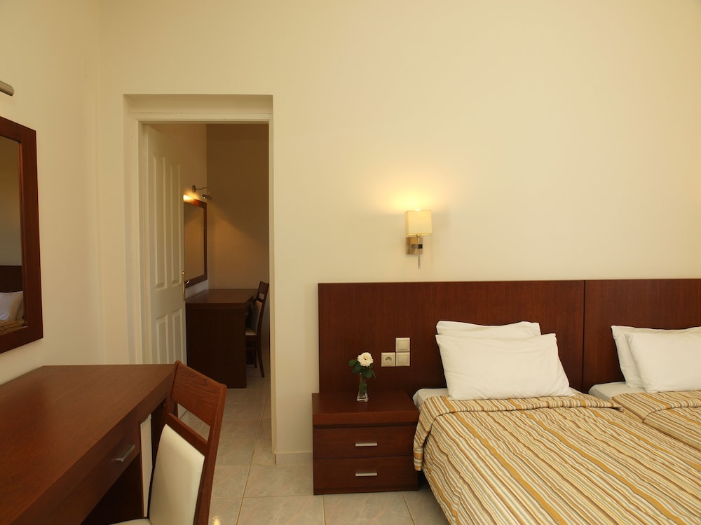 Panoramic Suite, 2 Bedrooms, Sea View photo 3