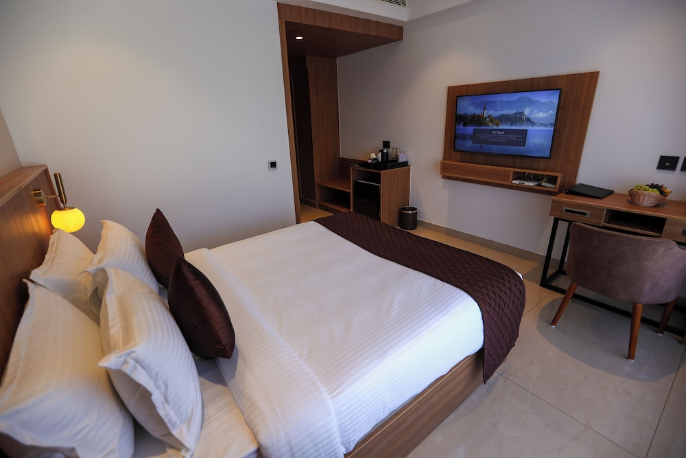 Standard Room - Photo 11