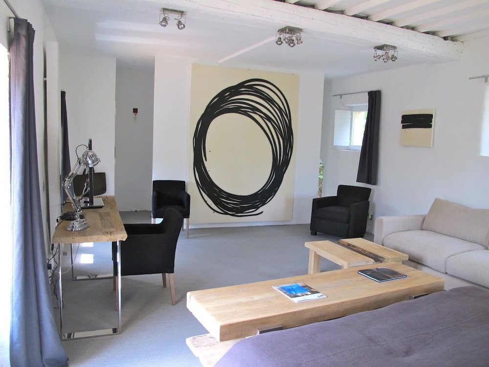 Suite, Garden View photo 3