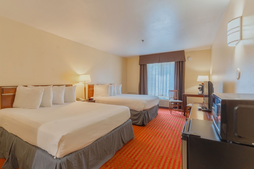 Accessible Double Queen Room photo 1