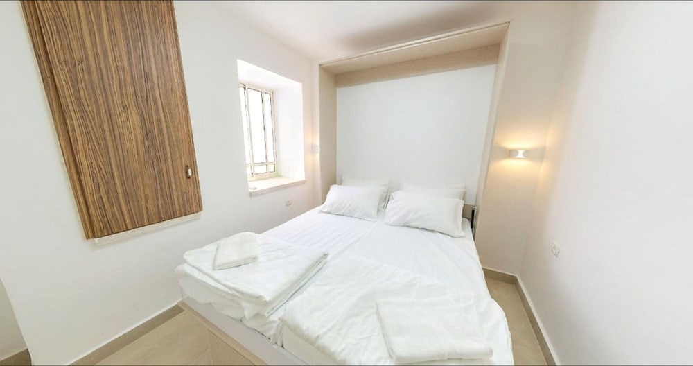 Romantic Suite, 1 Bedroom, Accessible photo 1