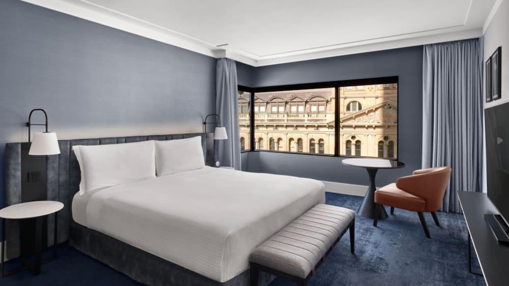 1 King Classic Accessible