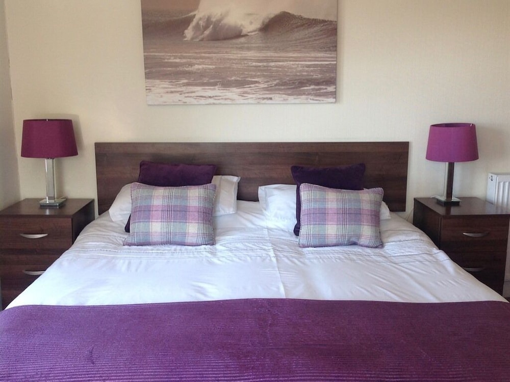 Double Or Twin Room, Ensuite, Sea View (And Golf Course) photo 2