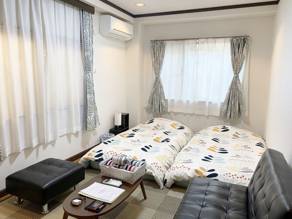 Apartment 202 photo 1
