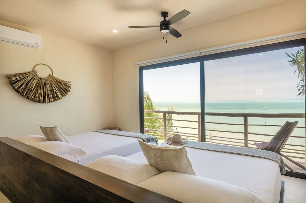 Standard Quadruple Room, Terrace, Sea View