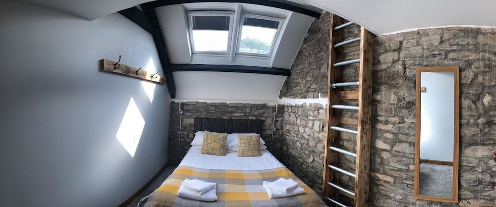 Economy Double Room photo 1