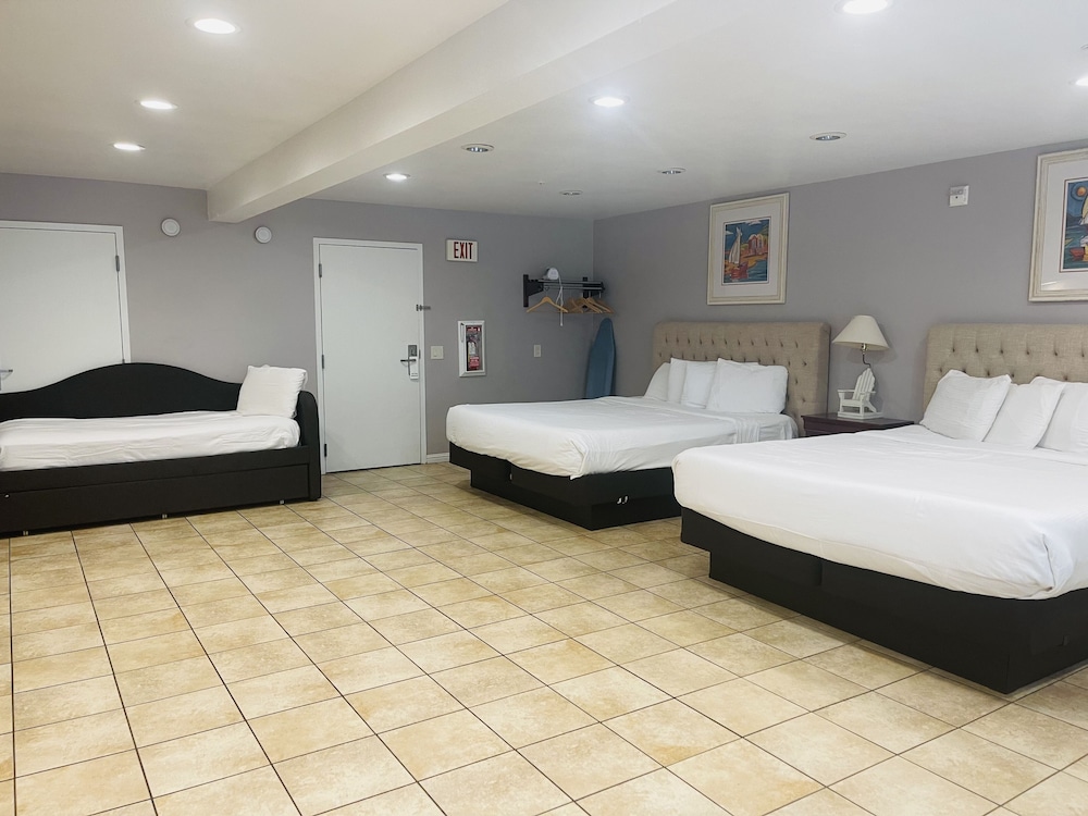 Superior Room, Multiple Beds photo 2