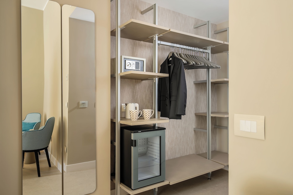 Deluxe Double Room - Photo 7
