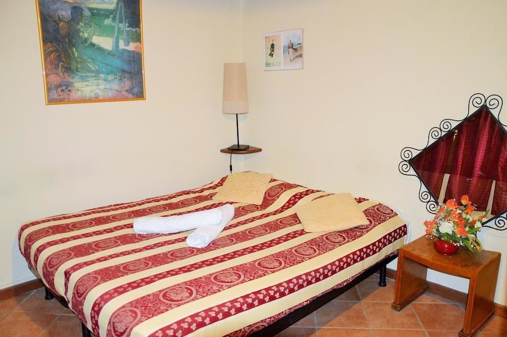 Comfort Double Room, Private Bathroom, City View photo 1