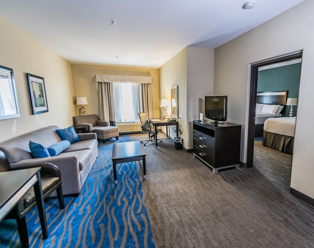 Suite, Multiple Beds (Additional Living Area) - Photo 1
