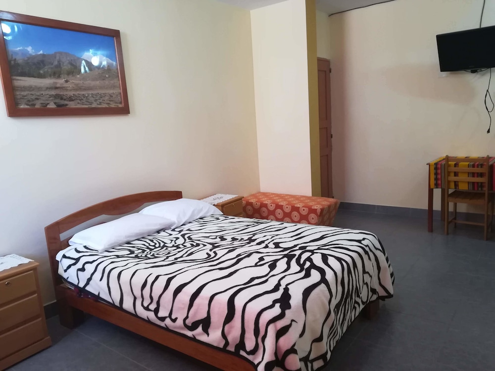 Deluxe Double Room, 1 Double Bed, Smoking, Private Bathroom photo 2