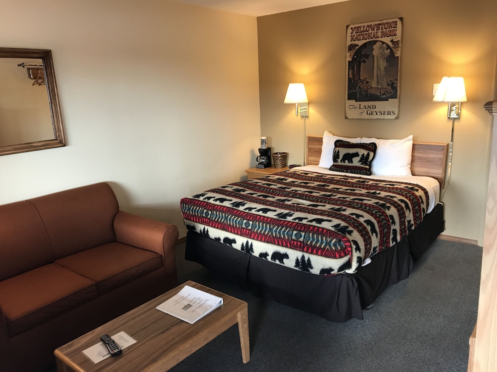 Standard Room, 1 Queen Bed with Sofa bed, Non Smoking photo 1