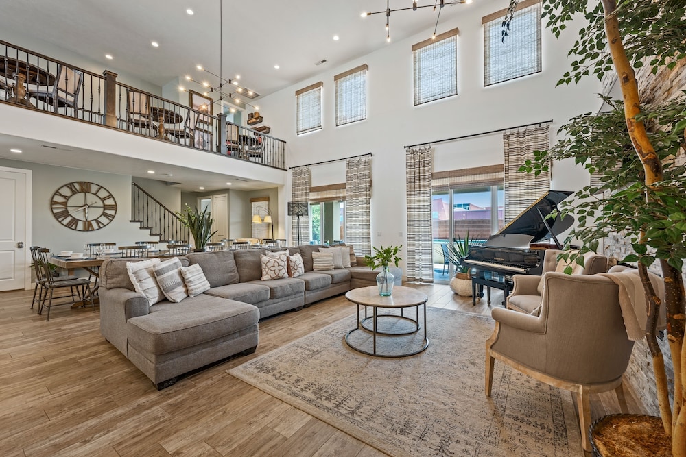 House, Multiple Bedrooms photo 1