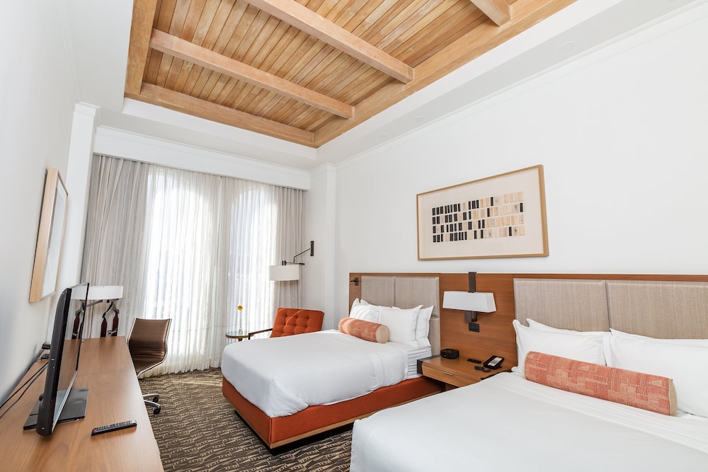 Classic Room, 2 Double Beds, Club Lounge Access - Photo 1