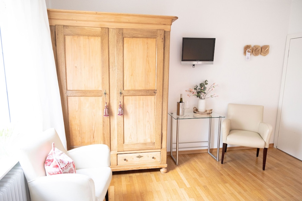 Deluxe Double Room, Private Bathroom, City View (Doppelzimmer) - Photo 4