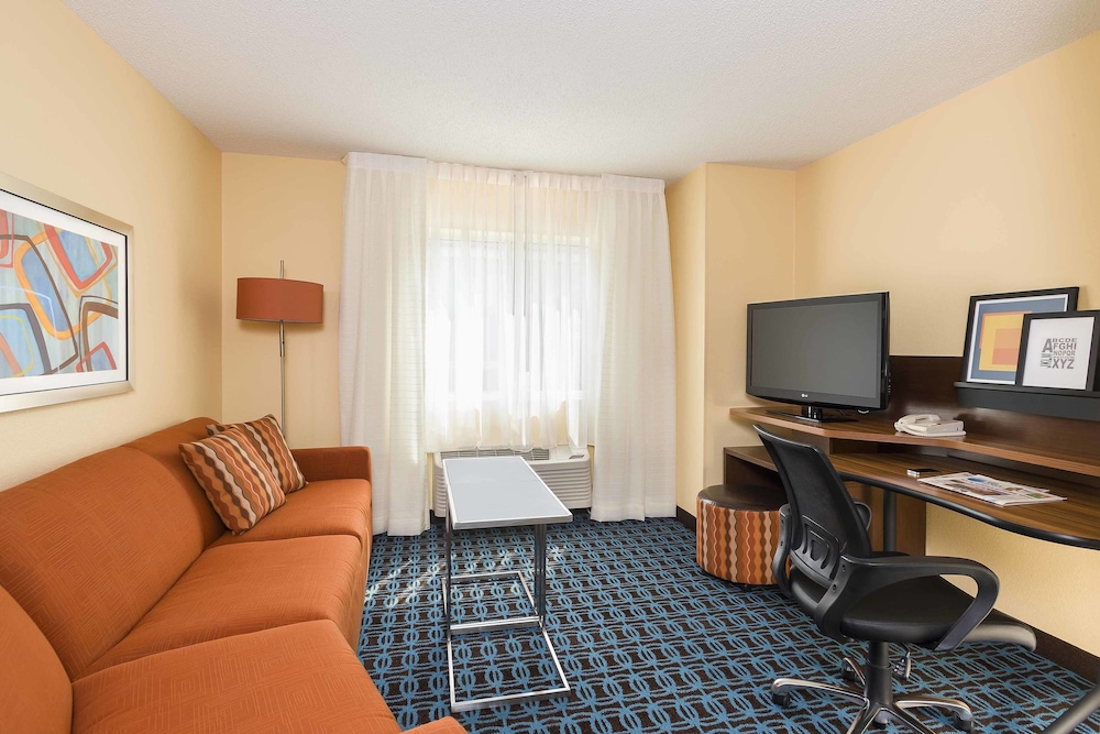Executive Suite, 1 King Bed with Sofa bed - Photo 3