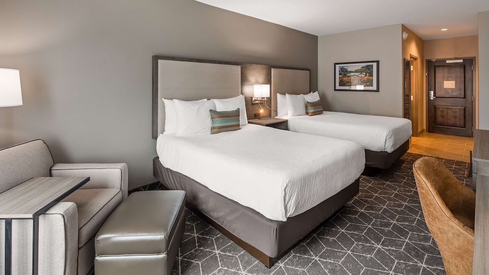 Standard Room, 2 Queen Beds, Non Smoking, Refrigerator & Microwave (Walk-in Shower) - Photo 3