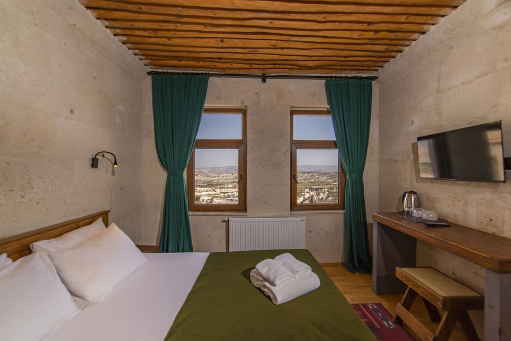 Deluxe Double Room, Valley View - Photo 4