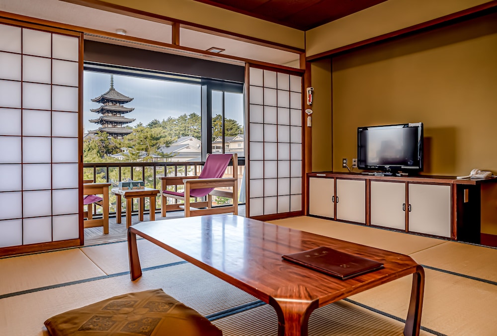 Japanese Style Room for 5 People photo 2