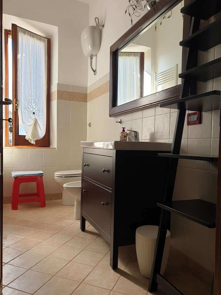 Classic Triple Room, Balcony, Hill View photo 3