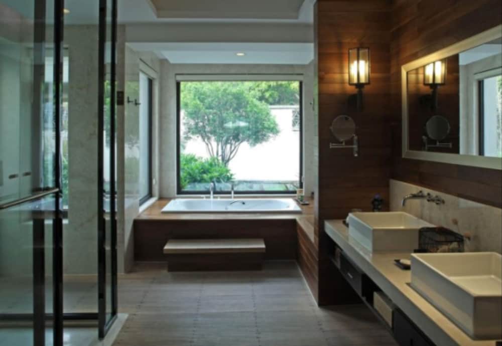 Deluxe House, 2 Bedrooms, 2 Bathrooms photo 2