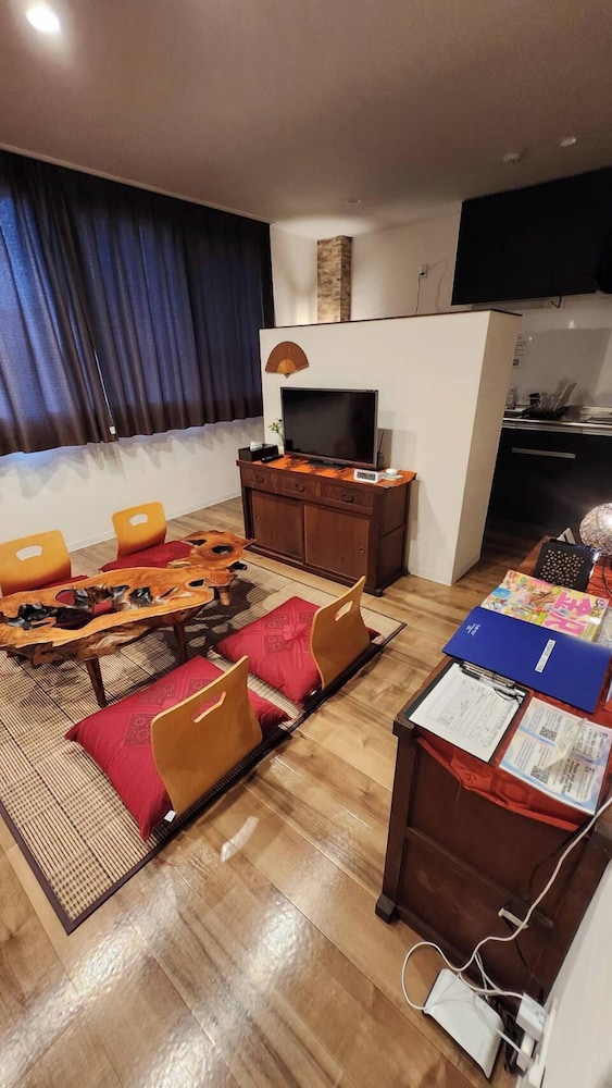 Basic Apartment photo 3