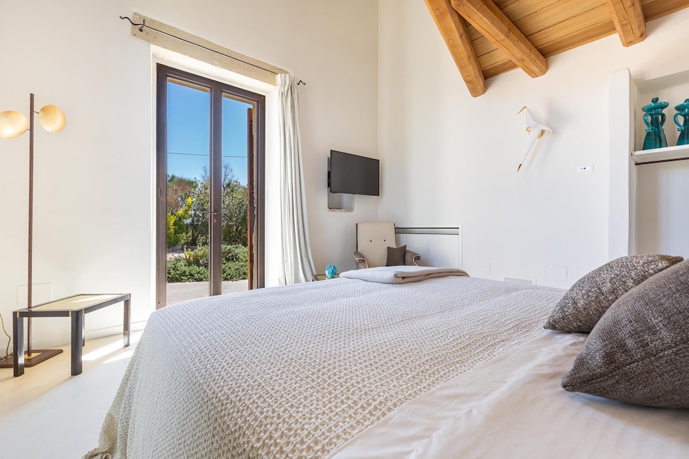 Villa photo 1