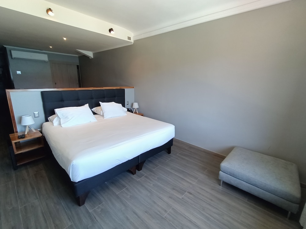 Suite photo 1