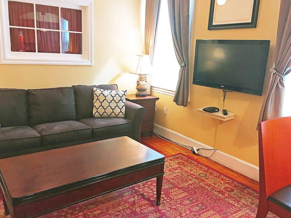Large Extended Suite 403 (1 bdrm apt) - Photo 15
