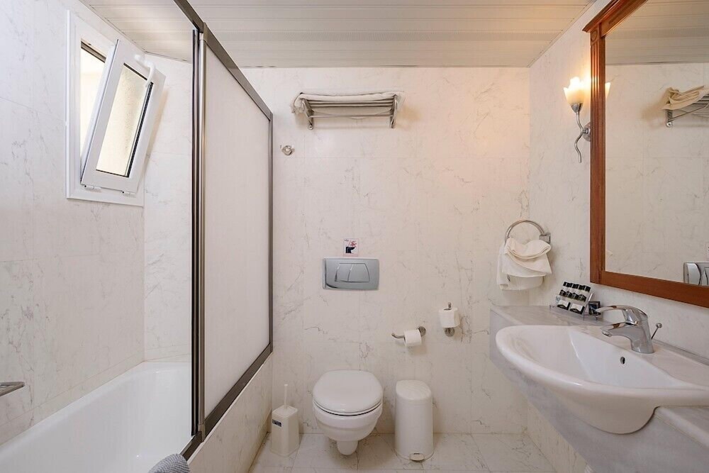 Twin Room, Sea View photo 3