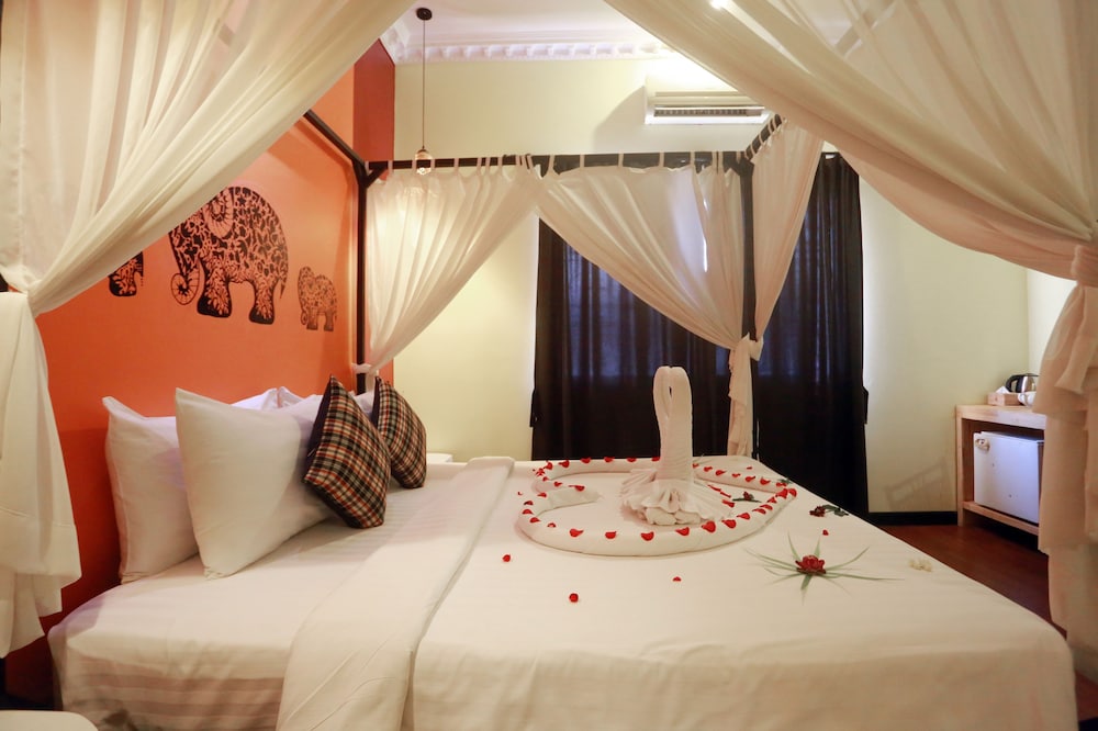 Deluxe Double or Twin Room (Free Bus Station Pick Up) photo 1