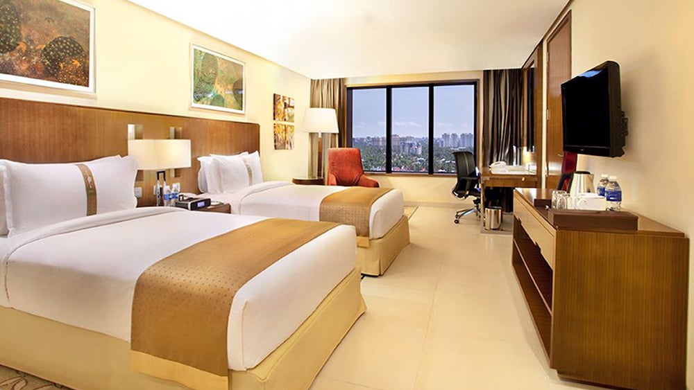 Standard Room, 2 Twin Beds, Smoking (High Floor) - Photo 1